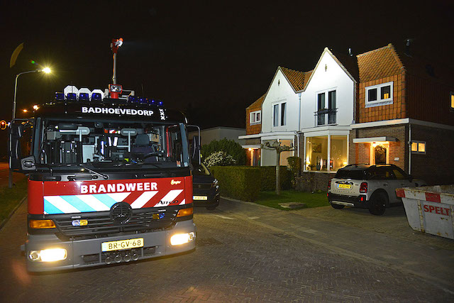 2021/38/20210307-22u35 GB 001 Brand wonen Schipholweg.jpg